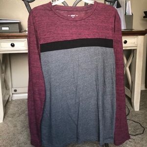 Men’s large Urban Pipline long sleeve shirt.